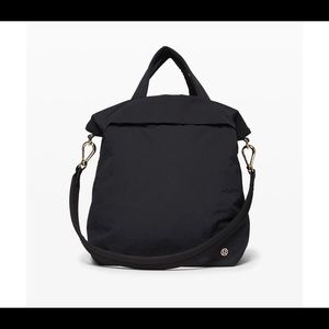 Lululemon on my way 19L bag